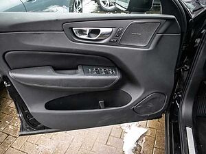 Volvo  Plus Dark Recharge Plug-In Hybrid AWD T8 Twin Engine EU6d StandHZG digitales Coc