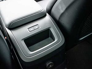 Volvo  Plus Dark Recharge Plug-In Hybrid AWD T8 Twin Engine EU6d StandHZG digitales Coc