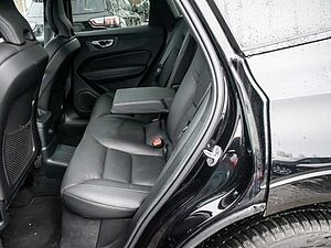 Volvo  Plus Dark Recharge Plug-In Hybrid AWD T8 Twin Engine EU6d StandHZG digitales Coc