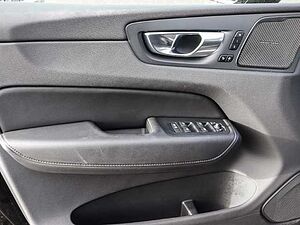 Volvo  Ultra Dark Recharge Plug-In Hybrid AWD T8 Twin Engine EU6d HUD StandHZG digitale