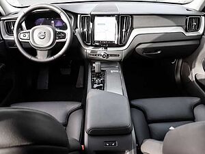 Volvo  Ultra Dark Recharge Plug-In Hybrid AWD T8 Twin Engine EU6d HUD StandHZG digitale