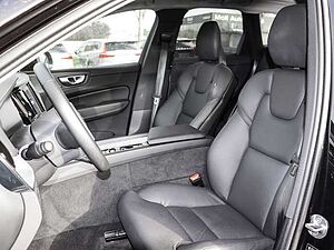 Volvo  Ultra Dark Recharge Plug-In Hybrid AWD T8 Twin Engine EU6d HUD StandHZG digitale