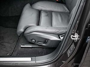 Volvo  Ultra Dark Recharge Plug-In Hybrid AWD T8 Twin Engine EU6d HUD StandHZG digitale