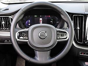 Volvo  Ultra Dark Recharge Plug-In Hybrid AWD T8 Twin Engine EU6d HUD StandHZG digitale