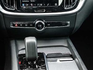 Volvo  Cross Country Plus AWD B5 Benzin EU6d StandHZG digitales Cockpit Memory Sitze So