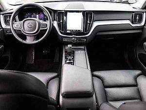 Volvo  Momentum Pro 2WD B4 Diesel EU6d StandHZG AHK digitales Cockpit Soundsystem Harma