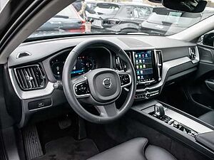 Volvo  Plus Dark 2WD B4 Diesel EU6d AHK digitales Cockpit Memory Sitze Soundsystem Harm