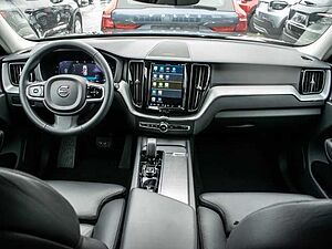 Volvo  Plus Dark 2WD B4 Diesel EU6d AHK digitales Cockpit Memory Sitze Soundsystem Harm