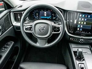 Volvo  Plus Dark 2WD B4 Diesel EU6d AHK digitales Cockpit Memory Sitze Soundsystem Harm