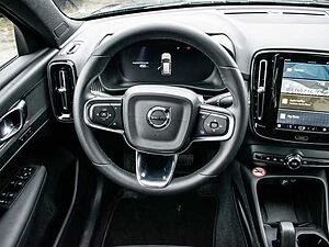 Volvo  Core 2WD B3 EU6d Navi digitales Cockpit Memory Sitze Soundsystem LED Sperrdiff.