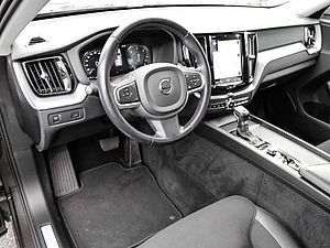 Volvo  Momentum Pro 2WD D4 EU6d-T AHK Navi digitales Cockpit Soundsystem LED Kurvenlich