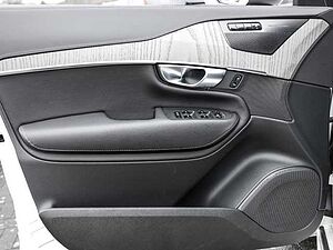 Volvo  Plus Bright AWD B5 Diesel EU6d 7-Sitzer Allrad AD StandHZG digitales Cockpit Mem