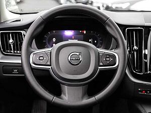 Volvo  Core 2WD B4 Benzin EU6d digitales Cockpit Soundsystem LED Scheinwerferreg.