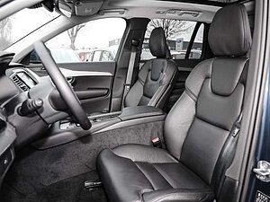 Volvo  Plus Bright AWD B5 Diesel EU6d 7-Sitzer Allrad AD StandHZG AHK digitales Cockpit