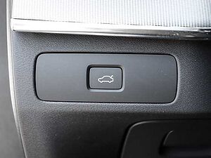 Volvo  Ultimate Bright AWD B5 Diesel EU6d 7-Sitzer Allrad HUD AD StandHZG AHK digitales