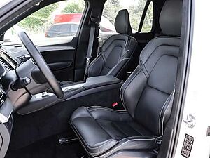 Volvo  Ultimate Bright AWD B5 Diesel EU6d 7-Sitzer Allrad HUD AD StandHZG AHK digitales