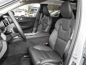 Volvo  Ultimate Dark 2WD B4 Diesel EU6d HUD AD digitales Cockpit Memory Sitze Soundsyst