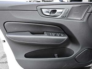 Volvo  Ultimate Dark 2WD B4 Diesel EU6d HUD AD digitales Cockpit Memory Sitze Soundsyst