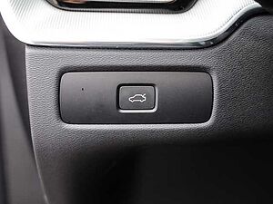 Volvo  Ultimate Dark 2WD B4 Diesel EU6d HUD AD digitales Cockpit Memory Sitze Soundsyst