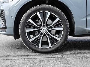 Volvo  Ultimate Dark 2WD B4 Diesel EU6d HUD AD digitales Cockpit Memory Sitze Soundsyst