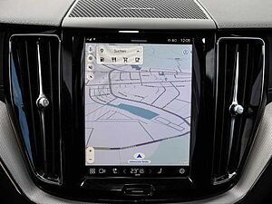 Volvo  Ultimate Dark 2WD B4 Diesel EU6d HUD AD digitales Cockpit Memory Sitze Soundsyst