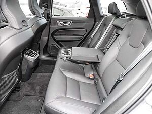 Volvo  Ultimate Dark AWD B4 Diesel EU6d Allrad HUD AD StandHZG digitales Cockpit Memory