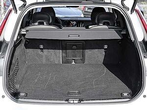 Volvo  Ultimate Dark AWD B4 Diesel EU6d Allrad HUD AD StandHZG digitales Cockpit Memory