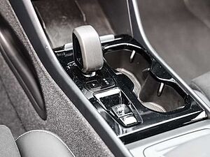 Volvo  Plus Dark 2WD B4 EU6d digitales Cockpit Memory Sitze Soundsystem HarmanKardon 36