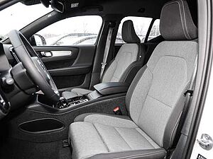 Volvo  Plus Dark 2WD B3 EU6d digitales Cockpit Memory Sitze Soundsystem HarmanKardon LE