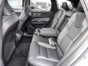 Volvo  Ultimate Dark AWD B5 Benzin EU6d Allrad HUD StandHZG Leder digitales Cockpit Mem