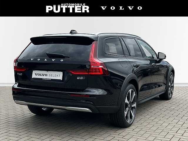 Volvo  Cross Country B5 Benzin AWD Ultimate 20'' StandHZG ACC HUD LED HarmanKardon