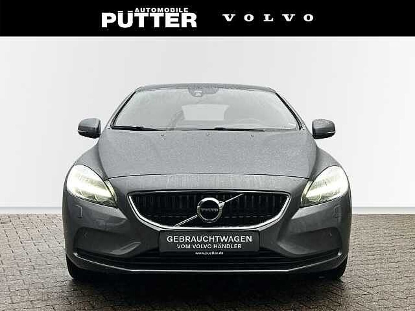 Volvo  T3 Geartronic Momentum 18'' LED NAVI Rückfahrkam. PDCv+h Beheizb. Frontsch. SHZ