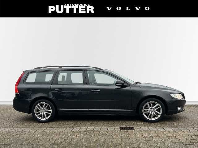 Volvo  D3 Geartronic Linje Svart 17'' Allwetter AHK Bi Xenon NAVI SHZ Beheizb. Frontsch