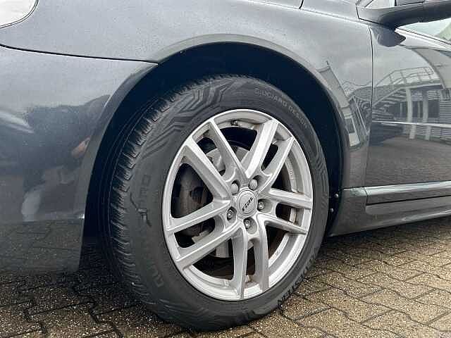 Volvo  D3 Geartronic Linje Svart 17'' Allwetter AHK Bi Xenon NAVI SHZ Beheizb. Frontsch