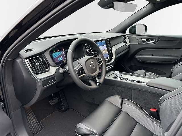 Volvo  Recharge T6 AWD Plus Black Edition 21'' StandHZG ACC 360 Kamera HarmanKardon