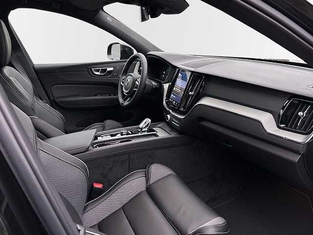 Volvo  Recharge T6 AWD Plus Black Edition 21'' StandHZG ACC 360 Kamera HarmanKardon