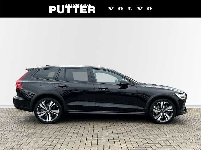 Volvo  Cross Country B5 Benzin AWD Ultimate 19'' StandHZG Allwetter Harman ACC HUD LED