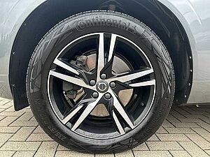 Volvo  B4 Diesel AWD R-Design 19'' ACC Panorama StandHZG Rückfahrkam. BLIS LED DAB SHZ