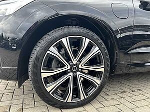 Volvo  Recharge T8 AWD R-Design 21'' AHK Luft StandHZG 360 Kamera ACC HUD Harman Panora