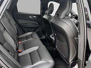 Volvo  B4 Diesel AWD Ultimate Dark 21'' AHK StandHZG ACC Panorama Harman Kardon