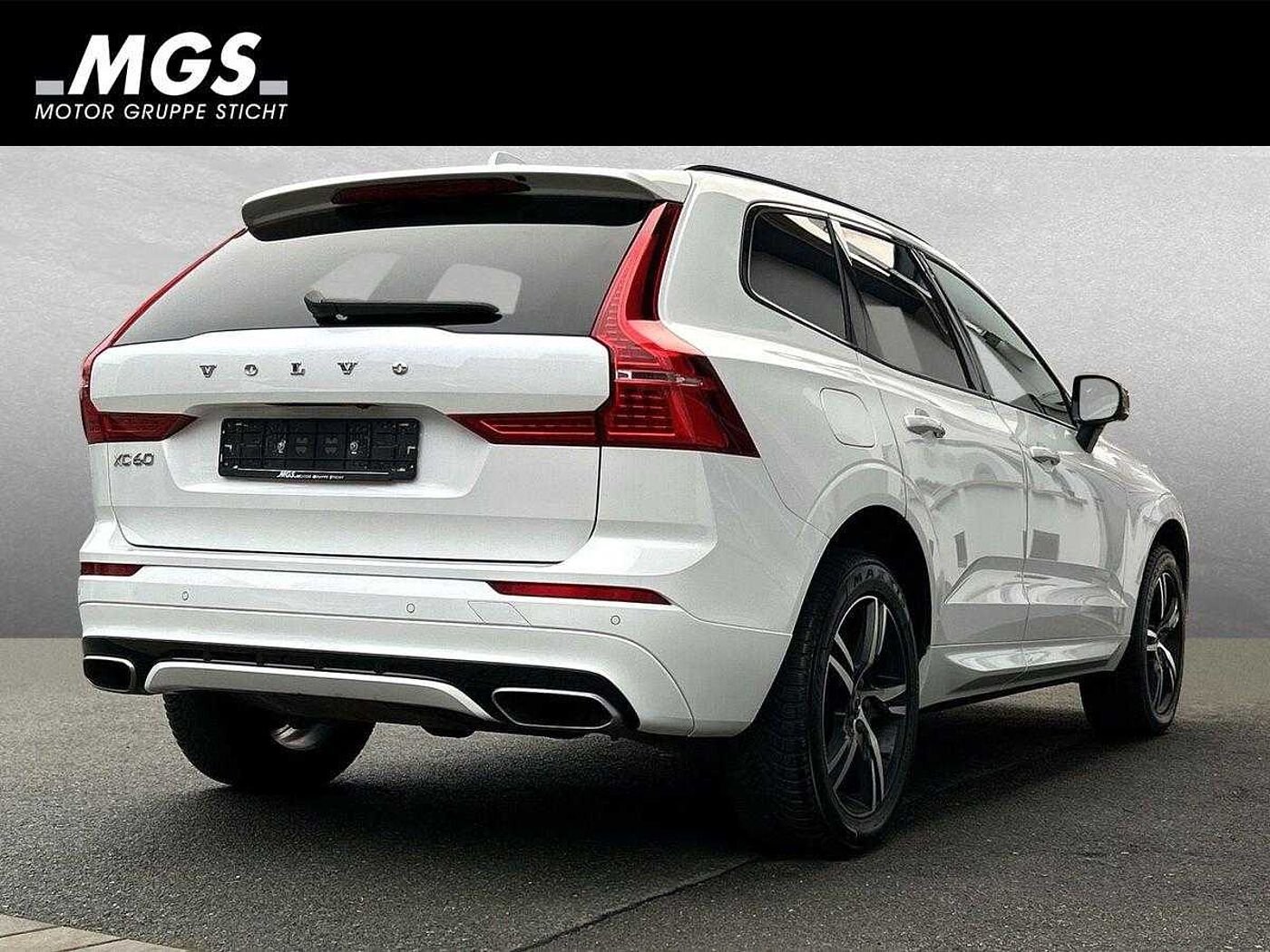 Volvo  R Design Recharge Plug-In Hybrid AWD DAB