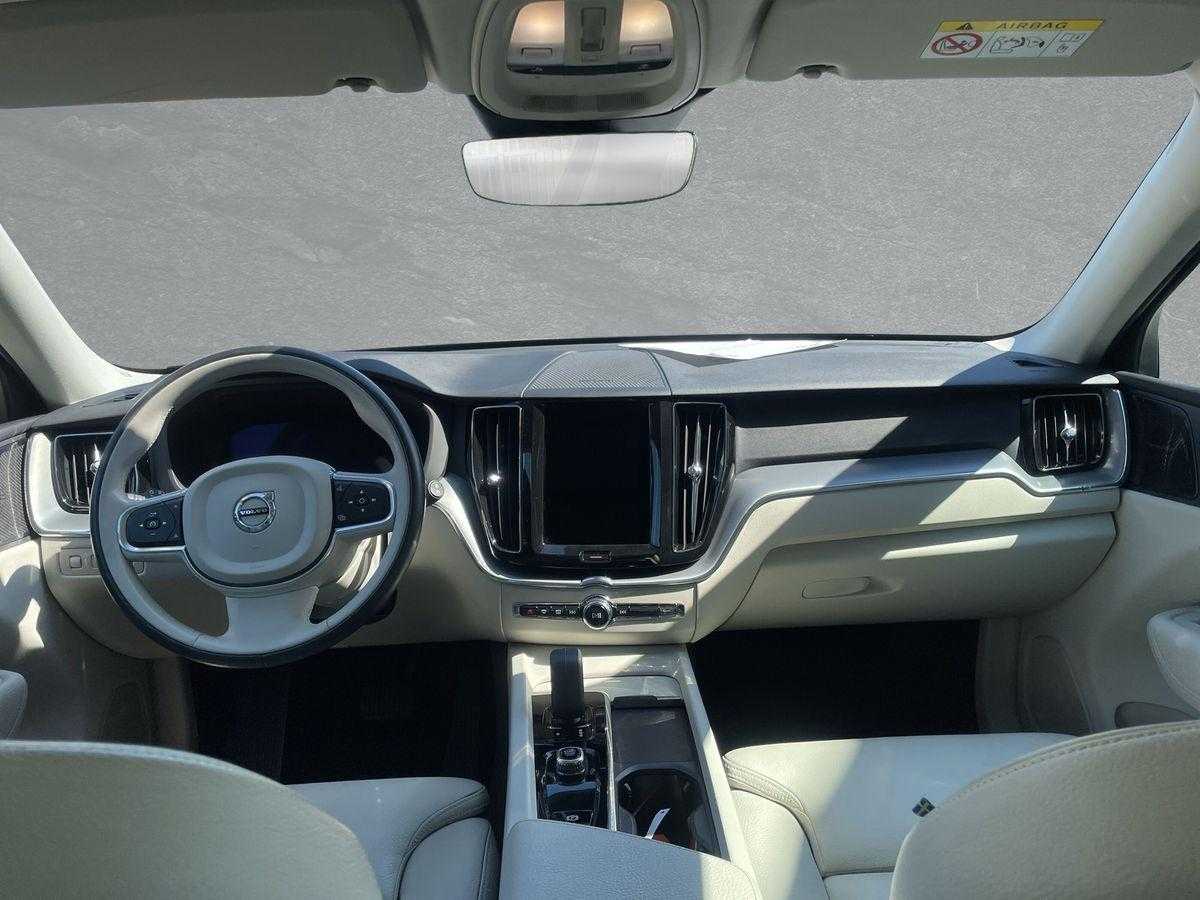 Volvo  Hybrid AWD