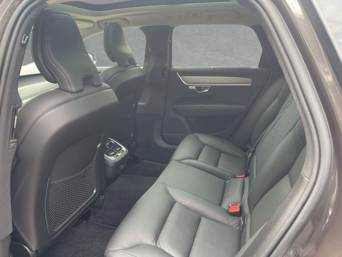 Volvo  Ultimate Bright AWD