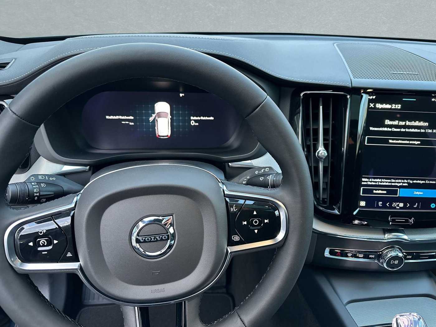Volvo  Recharge AWD