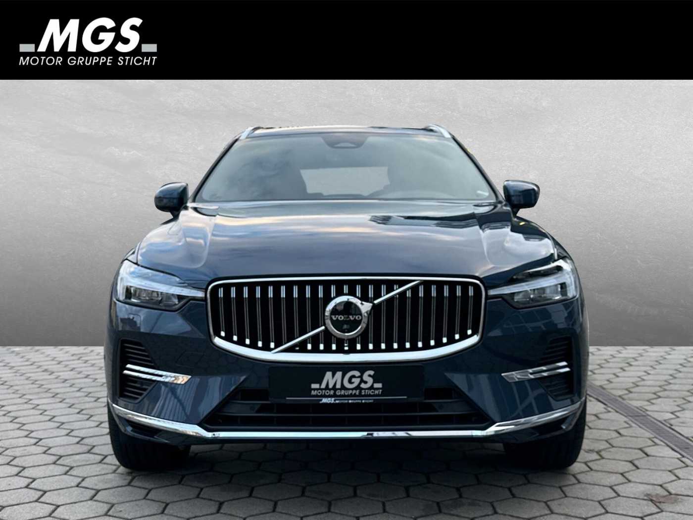 Volvo  Recharge AWD