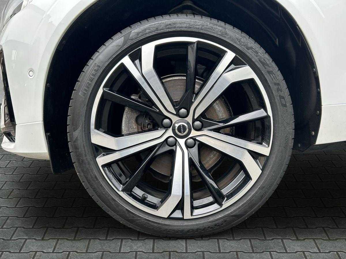 Volvo  R Design Recharge AWD