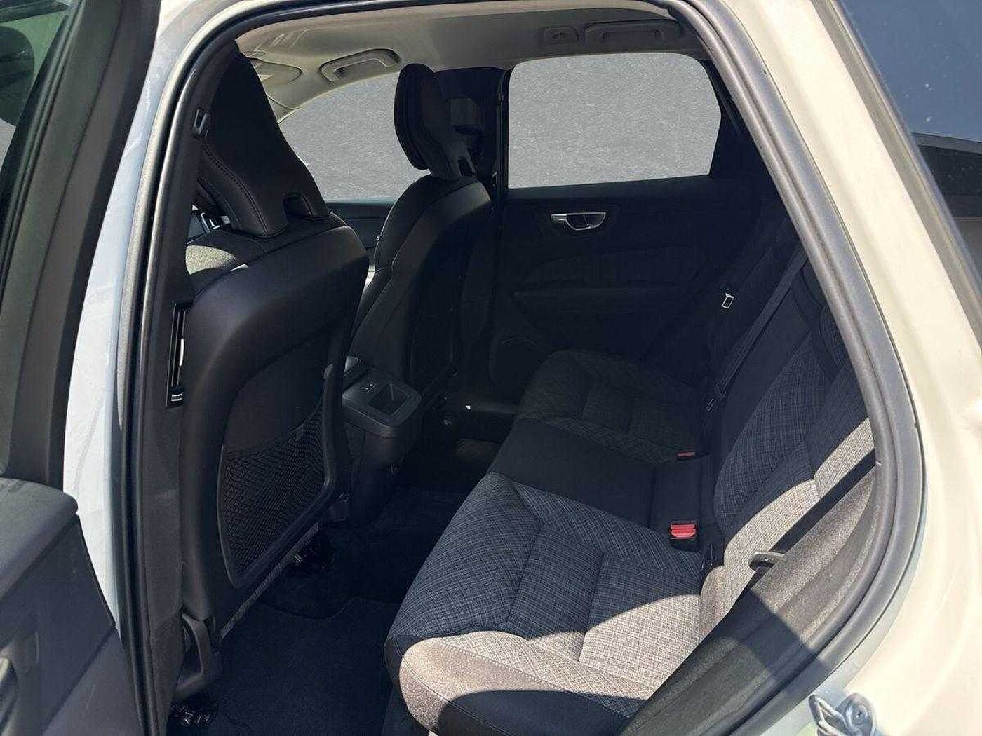 Volvo  2WD