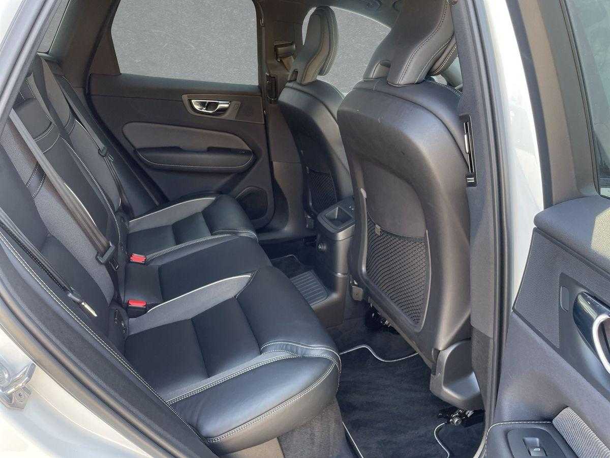 Volvo  XC60 T8 TWIN ENGINE AWD Automatikgetriebe (223+65kW/303+87PS) R-Design