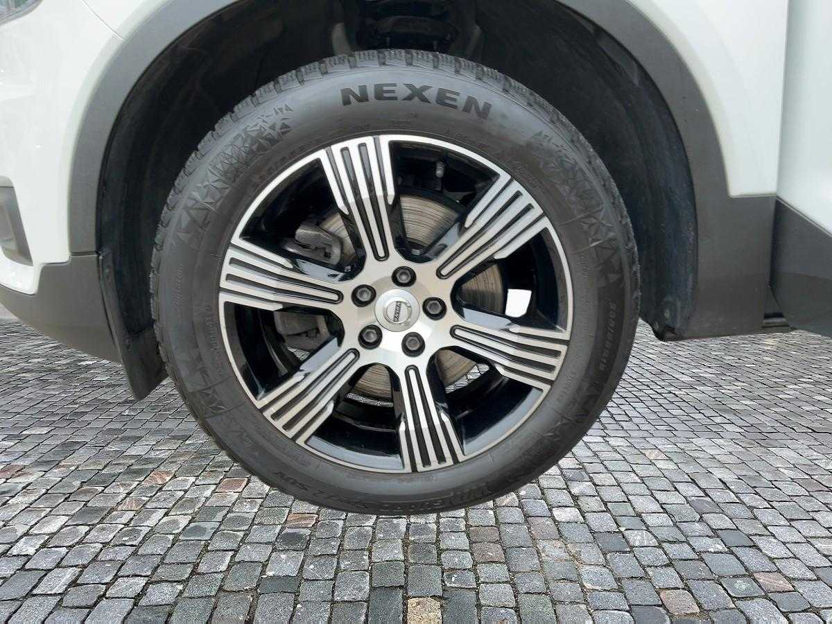 Volvo  XC40 Inscription, B4 Mild-Hybrid Benzin