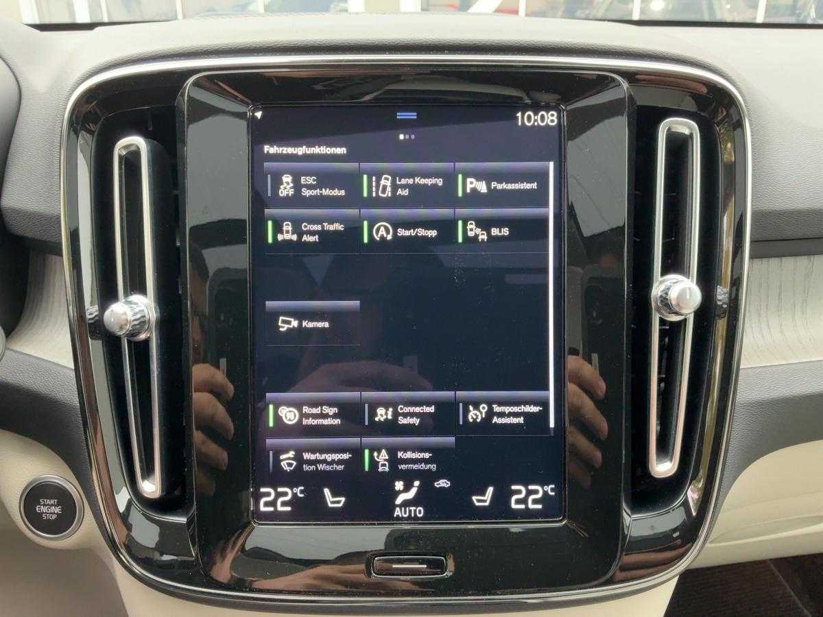 Volvo  XC40 Inscription, B4 Mild-Hybrid Benzin